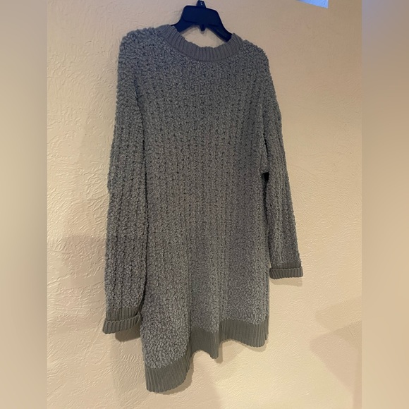 Cardigan - Picture 8 of 9